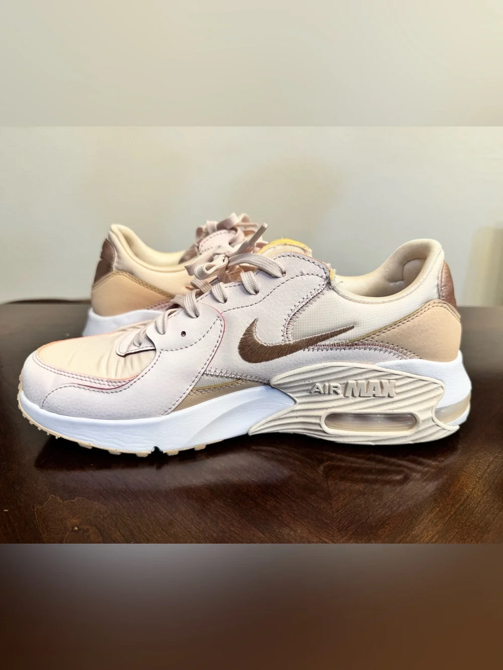 Nike Unisex Women’s size 11 Air Max Excee in Blush Pink and Beige